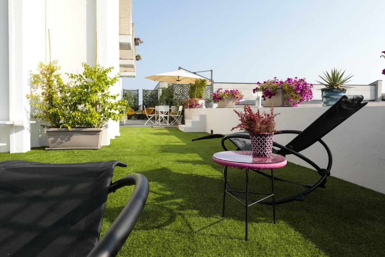 Sunseeker - 80 Mq Di Terrazzo Da Sogno เดเซนซาโนเดลการ์ดา ภายนอก รูปภาพ